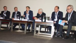 13 Plenum am Abend