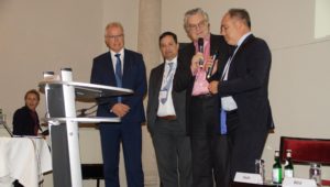 14 Plenum am Abend